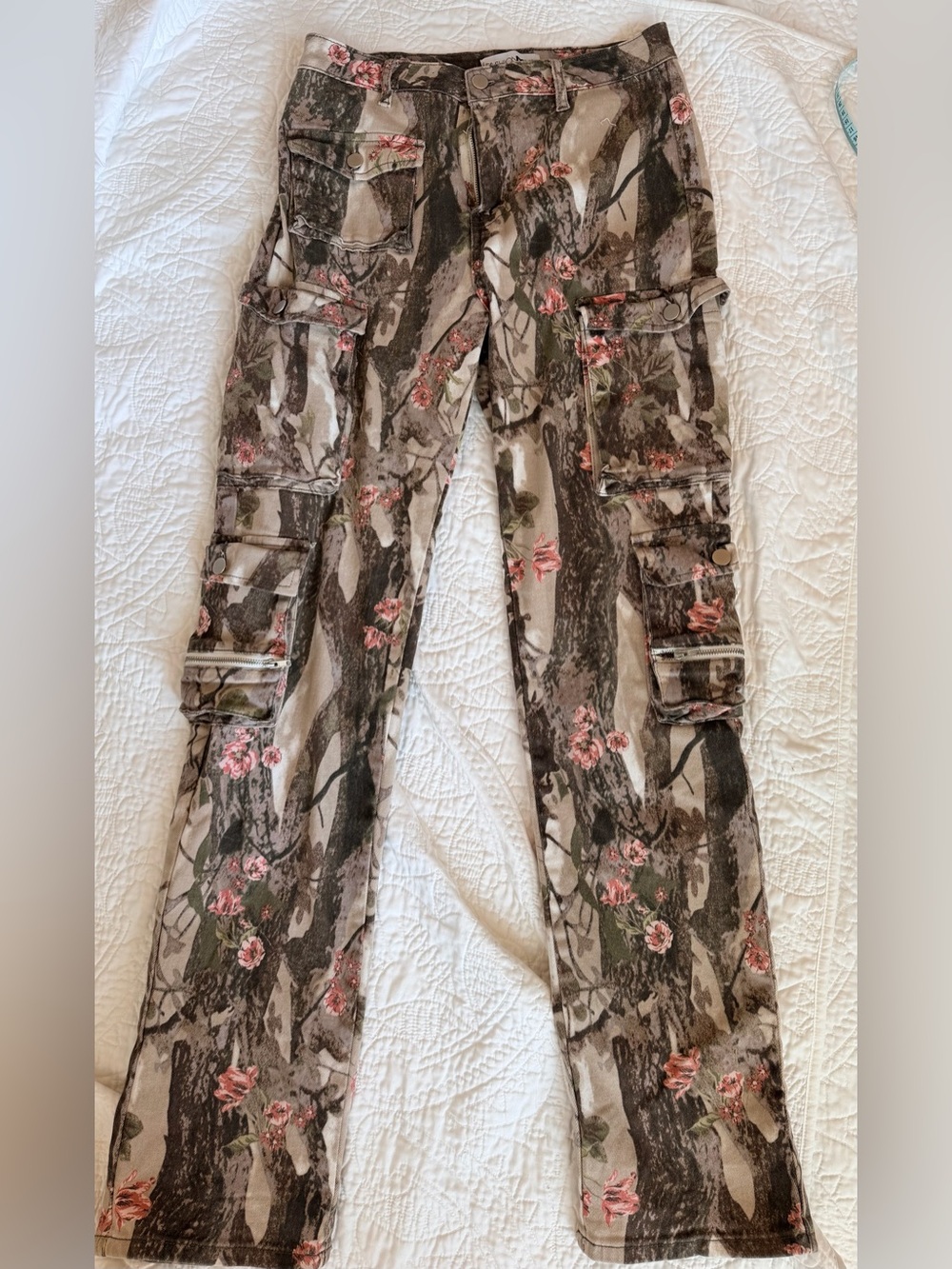 Fashion Nova Women's Floral Camo Cargo Pants - Pink Floral on Brown/Gray
